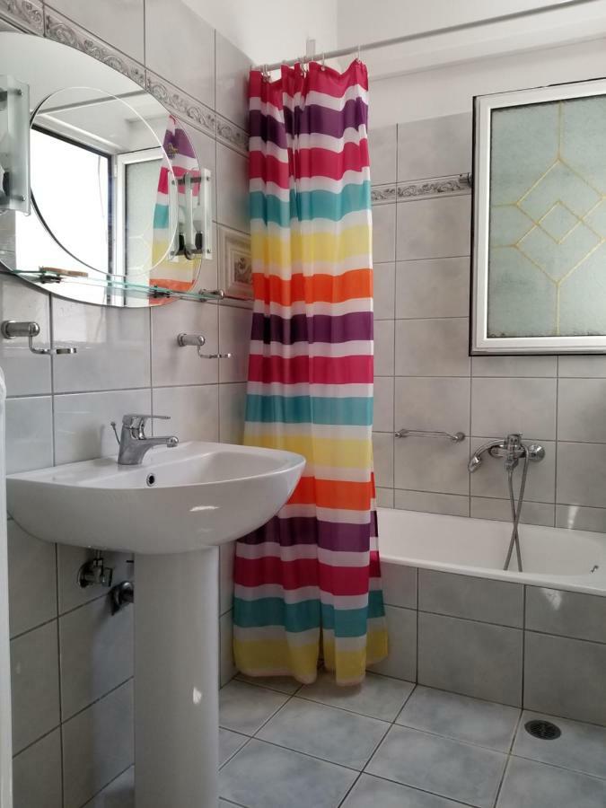 Galini Apartment ลูตรากี ภายนอก รูปภาพ