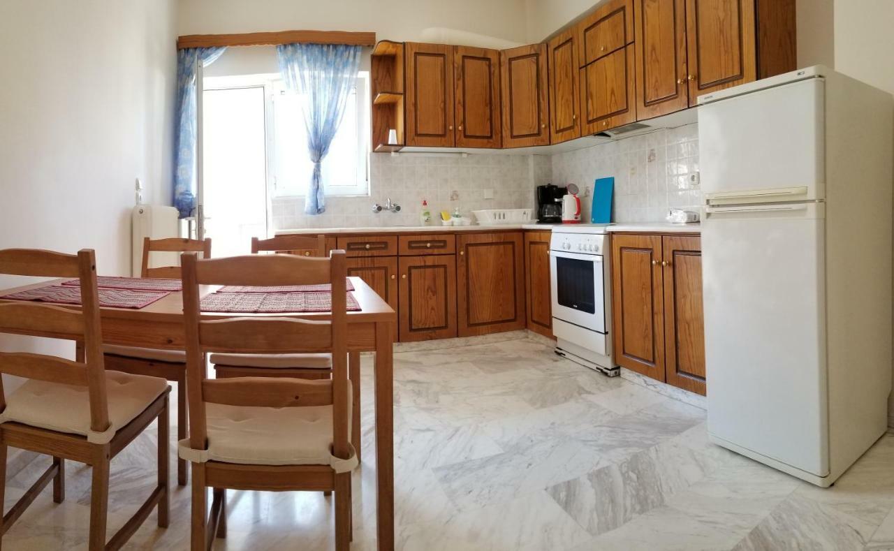 Galini Apartment ลูตรากี ภายนอก รูปภาพ